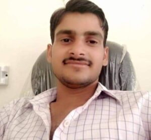 फर्रूखाबाद ,पंचायत सहायक राघवेंद्र यादव ने कार्यालय में ही फांसी लगाकर जान दे दी