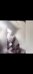 झांसी की मऊरानीपुर तहसील में एक वीडियो सोशल मीडिया पर जमकर वायरल हो रहा है वायरल वीडियो मैं लेखपाल जय सिंह अपने आफिस में किसान से विरासत के नाम पर₹2000 की मांग कर रहा है तीलेरा निवासी पीड़ित  लखन लाल  ने  बताया कि मेरी पिता की मृत्यु कुछ दिन पहले हुई थी विरासत के नाम पर लेखपाल को ₹2000 हजार दिए। पैसे देते हुए किसान ने वीडियो बना लिया जो क्षेत्र में चर्चा का विषय बना हुआ है