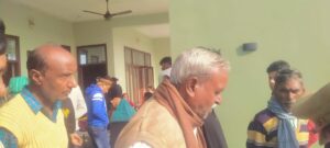 बाथरूम मे खून से लथपथ मिला युवक का शव