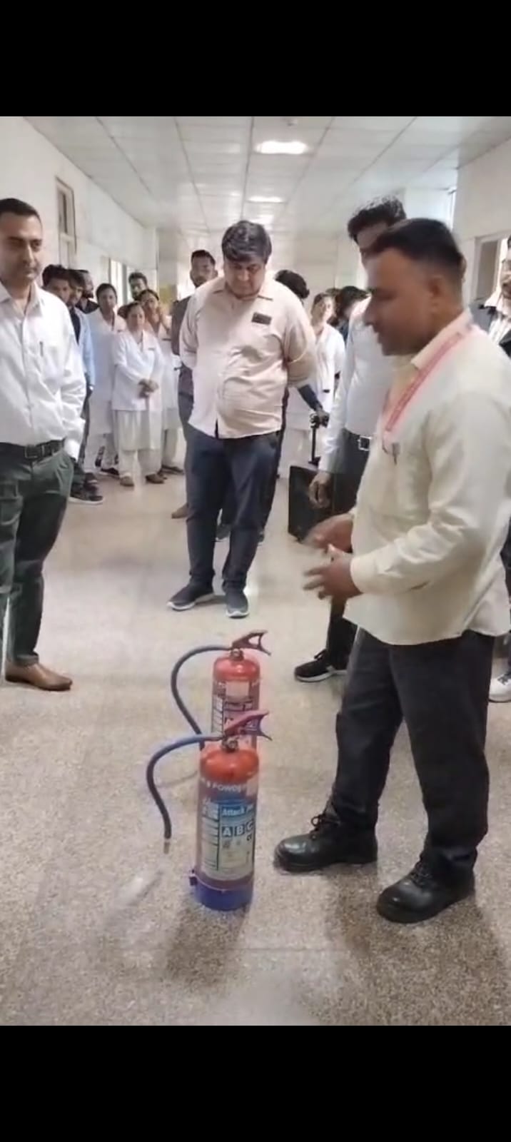 जालौन मेडिकल कॉलेज में अग्नि एवं विद्युत सुरक्षा से निपटने के लिए हुई मॉकड्रिक
